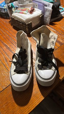 Converse / Woman Size 9