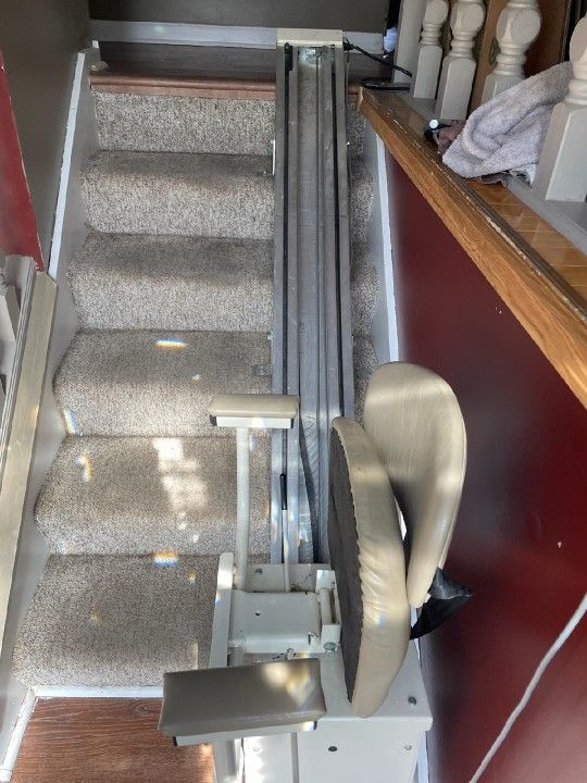 Stair Chair Lift. for Sale in Dyer, IN OfferUp