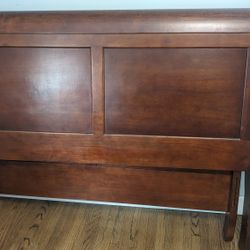 Free Queen Sleigh Bed frame