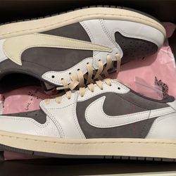 Travis Scott Air Jordan 1 Low Reverse Mocha