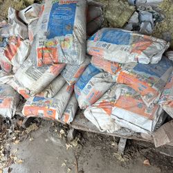 Tengo 100 Bolsas A 15$ 