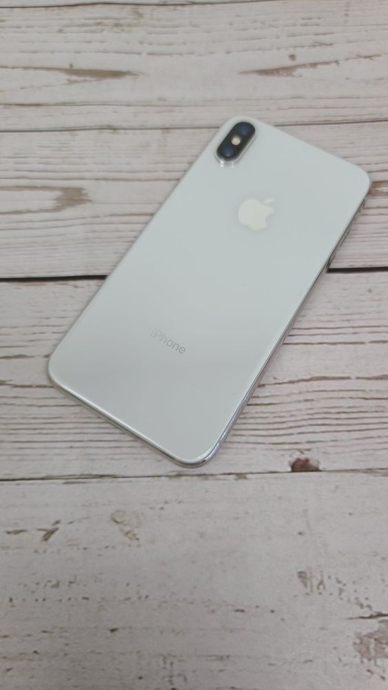 IPHONE X...64GB. UNLOCK ANY SIM