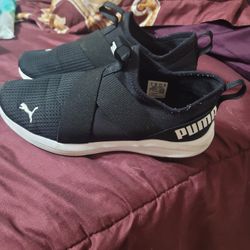 Womens Puma Size 8