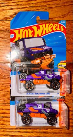 Hot Wheels Mercedes-Benz Unimog 1300L 2-Pack