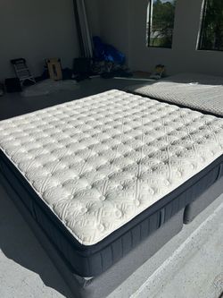 Pristine King Stearns & Foster luxury firm & Box Springs i can deliver or come see Retail $3,889 Your Price $675