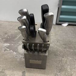 Cusinart Knife Set (1 knife missing)