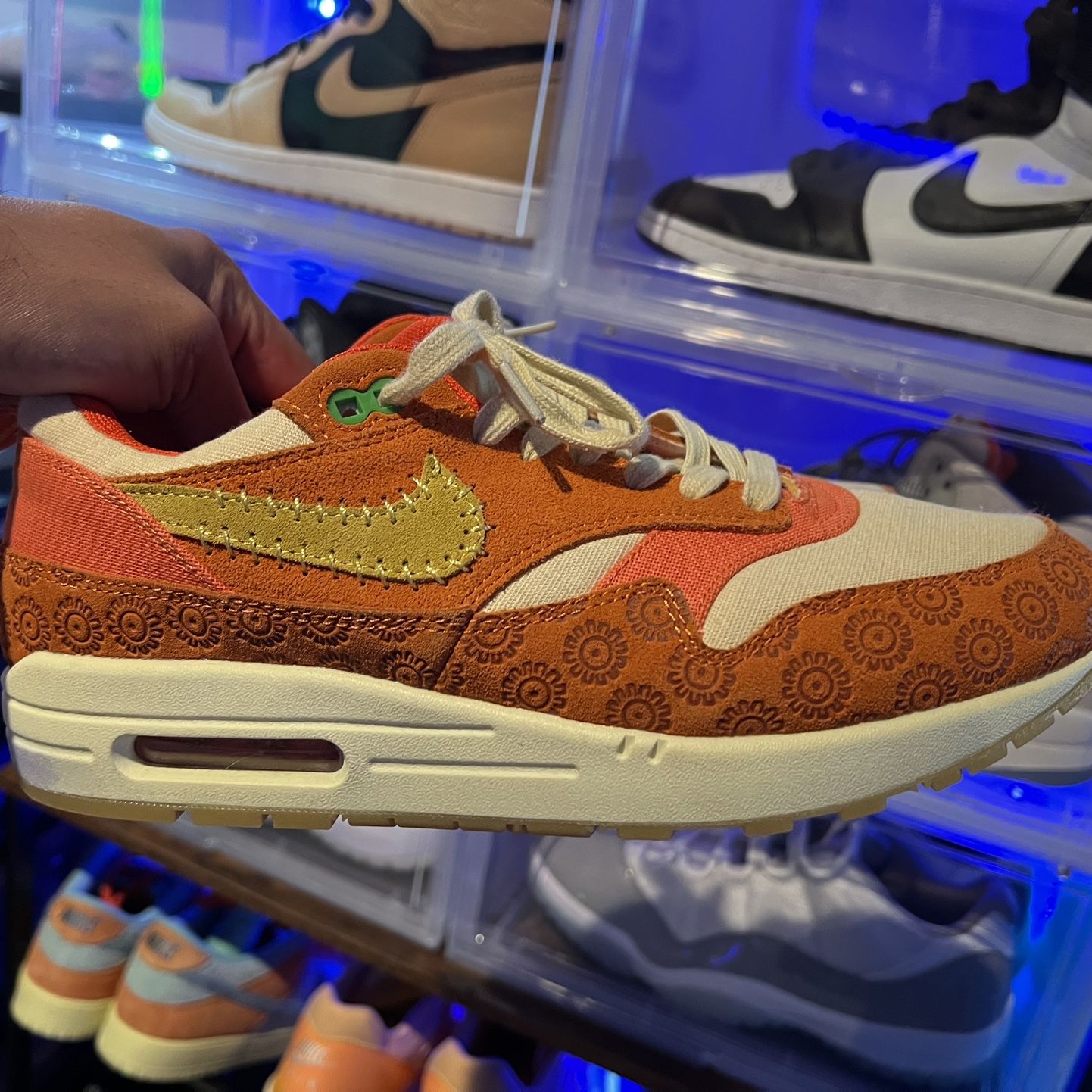 Size 10W / 8.5M Nike Women