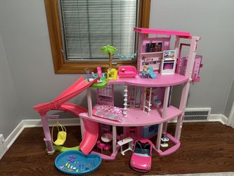 LIKE NEW BARBIE DREAMHOUSE WITH ALL PIECES PLUS BARBIE CAR 