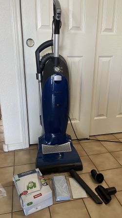 Miele S7 Twist Upright Vacuum Cleaner Power Plus Blue
