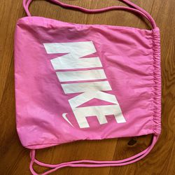 Girls Women’s Nike Bag Backpack Travel Case Sports Athletic 