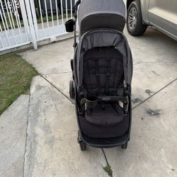 Graco Ready2Grow LX 2.0 Double Stroller Features Bench Seat and Standing Platform Options,