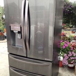 LG French Door Refrigerator 