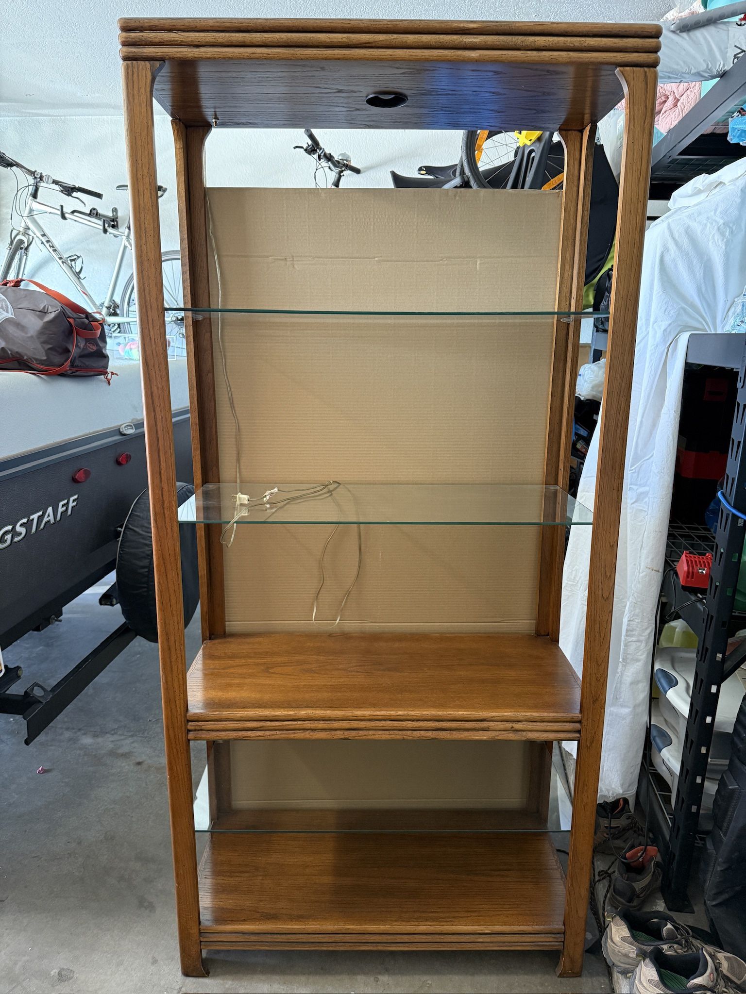 Display shelves