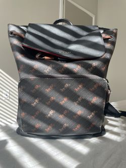Coach Signature Backpack – Stylish & Spacious