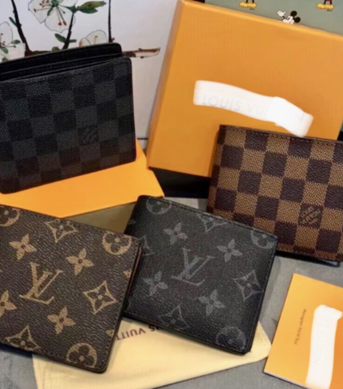 Multiple Wallets With Box Read Below