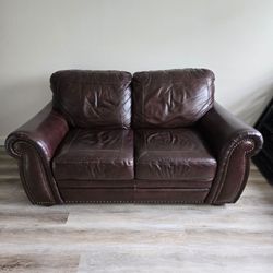 Couch - Leather 2-seater