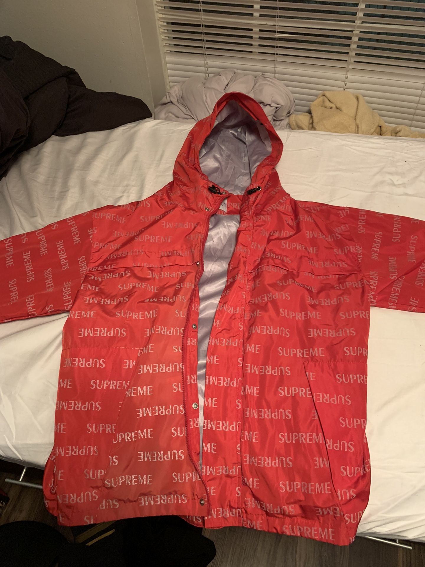 Supreme 3M Repeat Taped Seam Windbreaker Jacket Hoodie Size XL Good Condition 