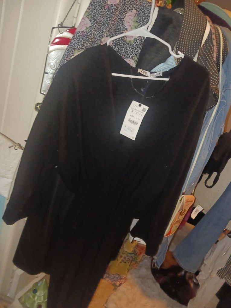 Lovely Black Zara Dress π