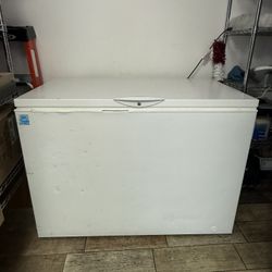 Frigidaire Chest Freezer