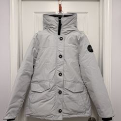 ❄️ Brand New Canada Goose Lynwood Parka – Women's Size L （color: Silverbirch) Black label ❄️
