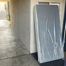 XL Twin mattress box spring