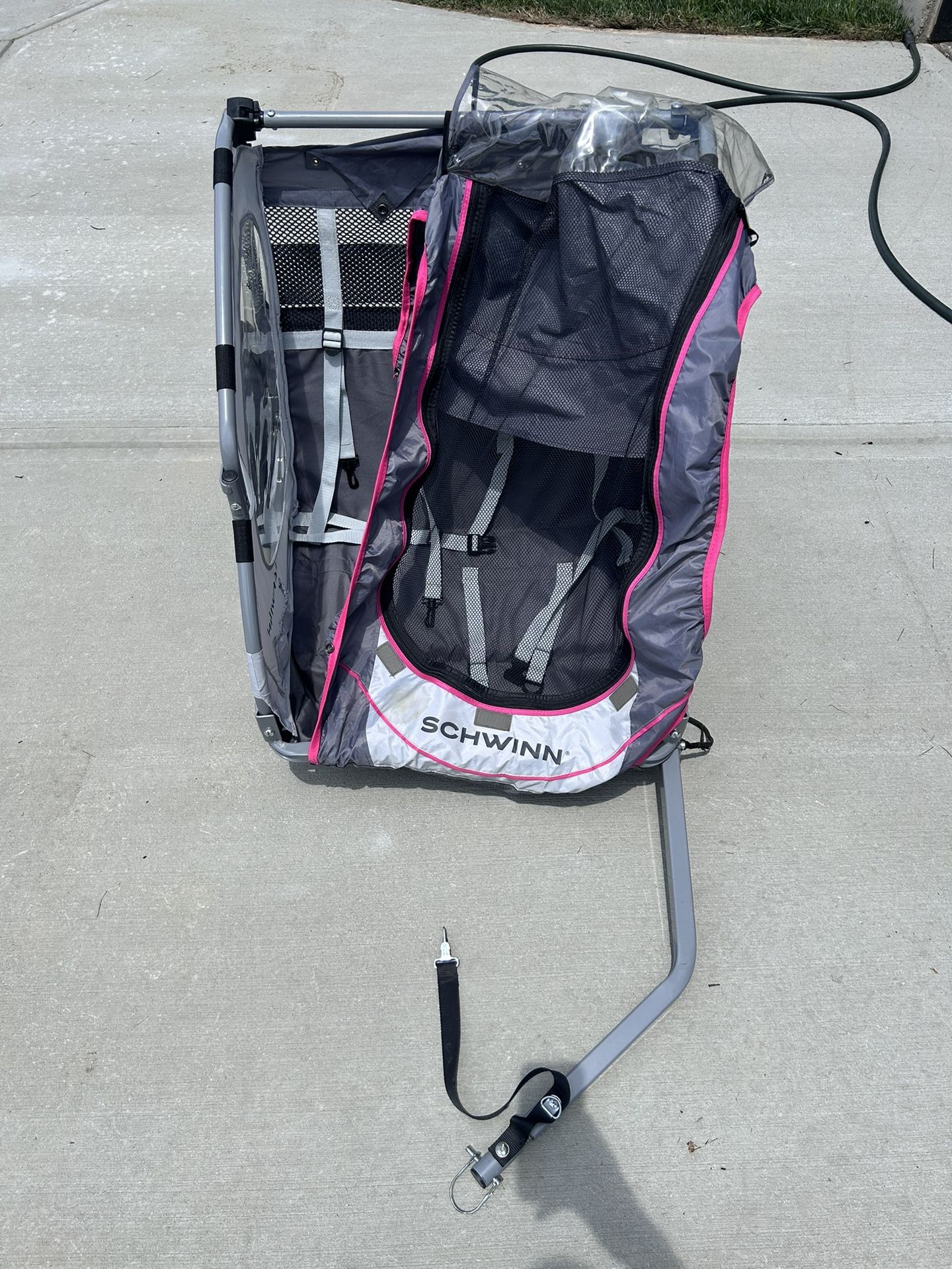 Schwinn Zap Reflective Bicycle Trailer (Gently Used)