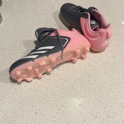 Girls Soccer Shoes Addidas Size 4