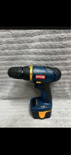 RYOBI 9.6V Drill With Battery