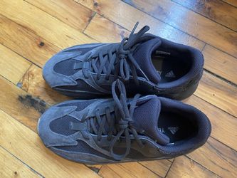 Yeezy 700