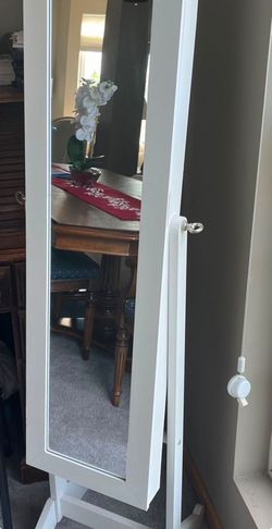 White Standing Mirror Jewelry Armoire