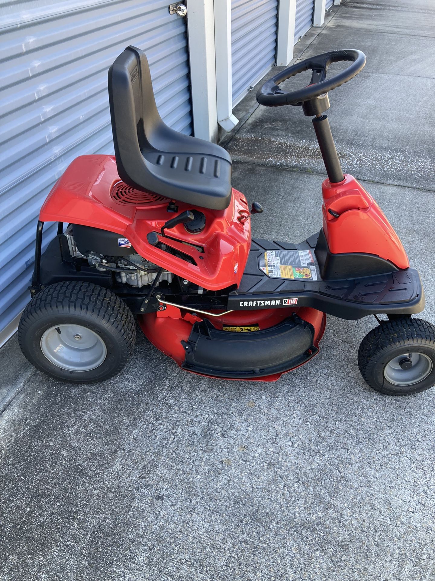 Like New Craftsman R110 Mulching Tractor 30 Inch Riding Lawn Mower For Sale In Oakland Fl Offerup 4613