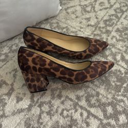 NINE WEST FAUX LEOPARD HEELS 