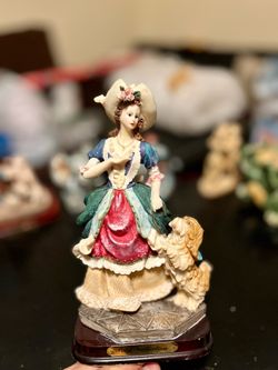 Sculpture Figurine
