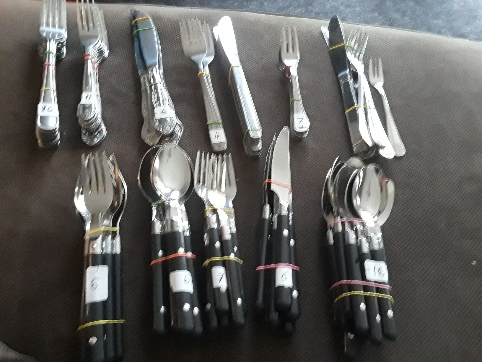 Forks.Spoons.Knives