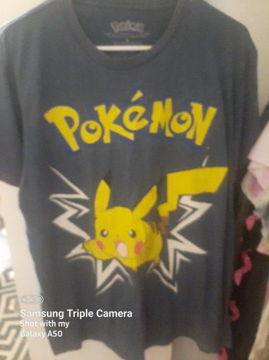 Pokemon Shirt Pikachu 