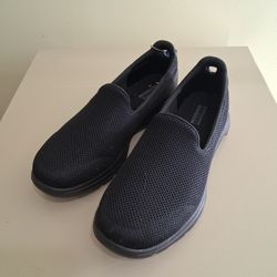 Sketchers Go Walk 5 Women's Size 9.5