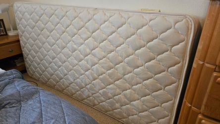 Twin mattress