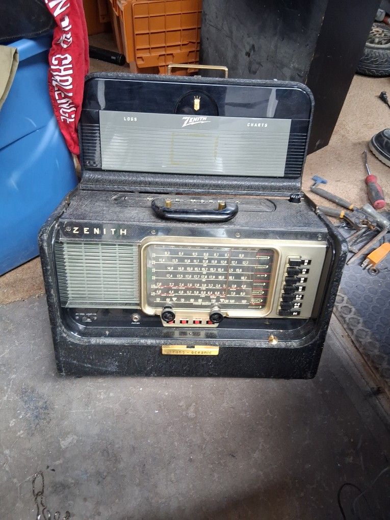 Zenith Wave Magnet Shore To Shore Radio