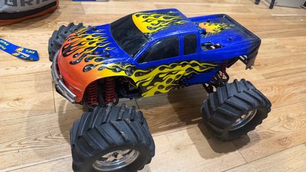 Traxxas tmaxx .15