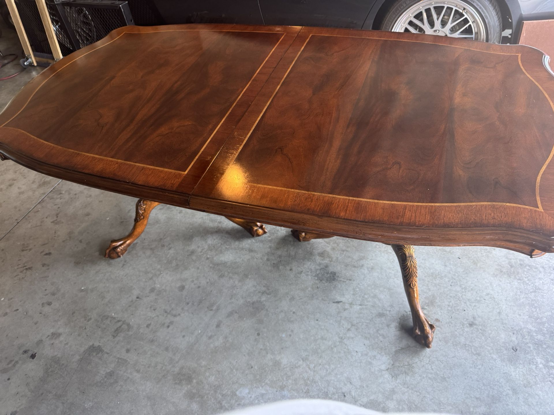 Dinner table 8 chairs one table leaf $250 solid