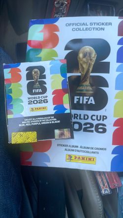 FIFA box 100ct stickers and sticker album