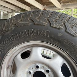 4 Tires With Rims LT 265 70R R17