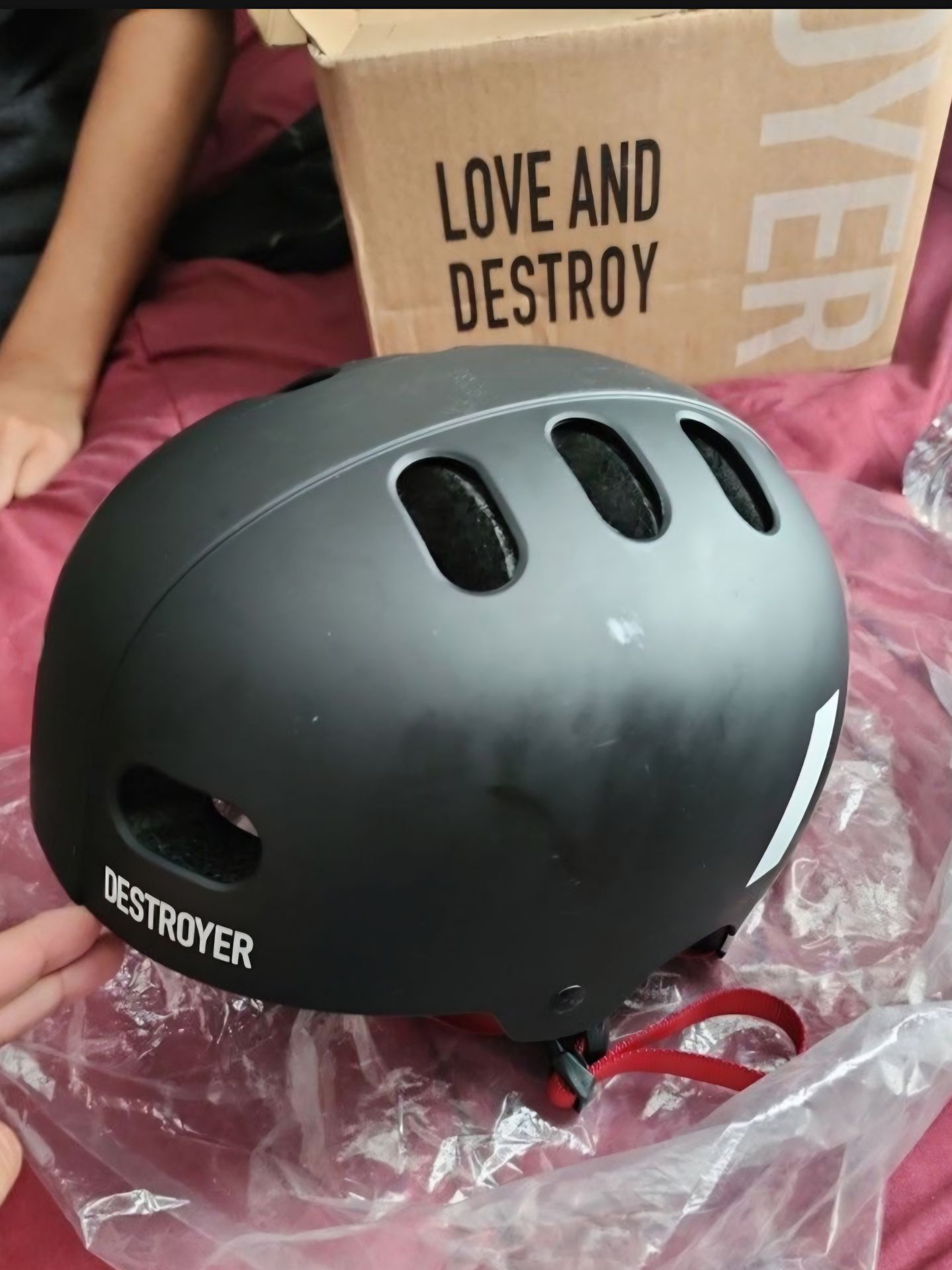 Destroyer skateboard helmet