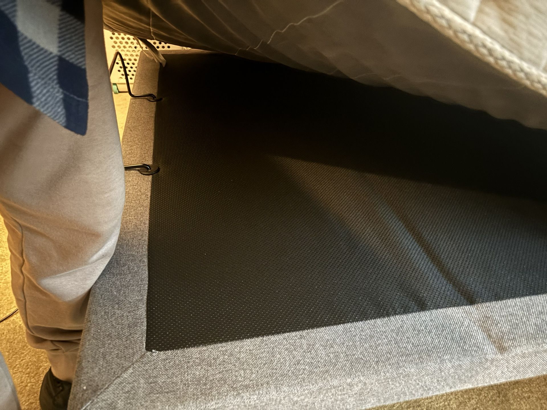 Adjustable Platform Bed With Remote