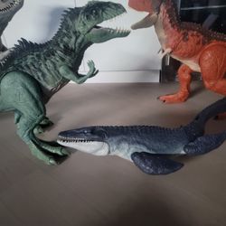 Jurassic World Dominion Ocean Protector Mosasaurus action figure