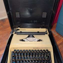 1970 Remington Typewriter 