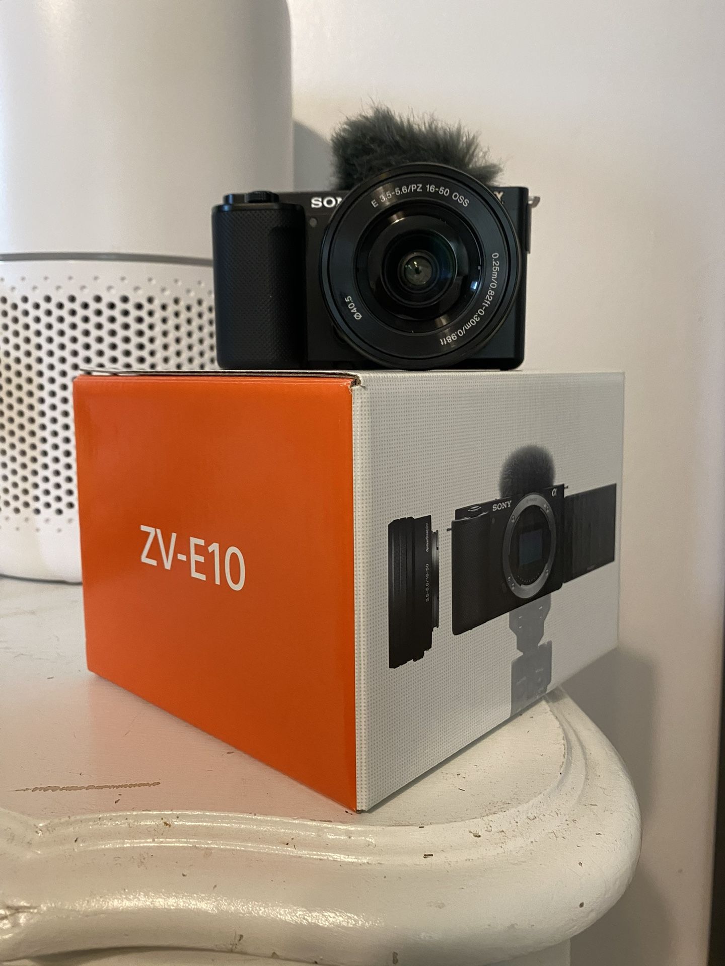 Sony Alpha ZV-E10 Kit Mirror less VLOG Camera With 16-50mm Lens BLACK