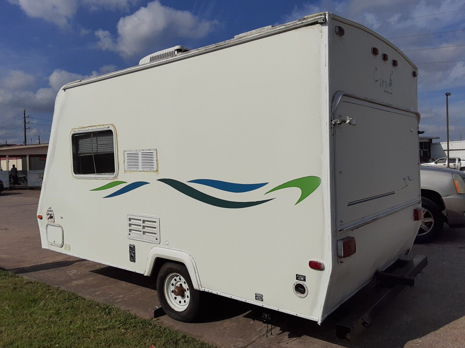 2004 travel trailer 17 ft fully self contained AC everything works good looking to sell today