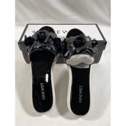 Brand New Nine West Women Slide Flat Sandal black flower slide size 8