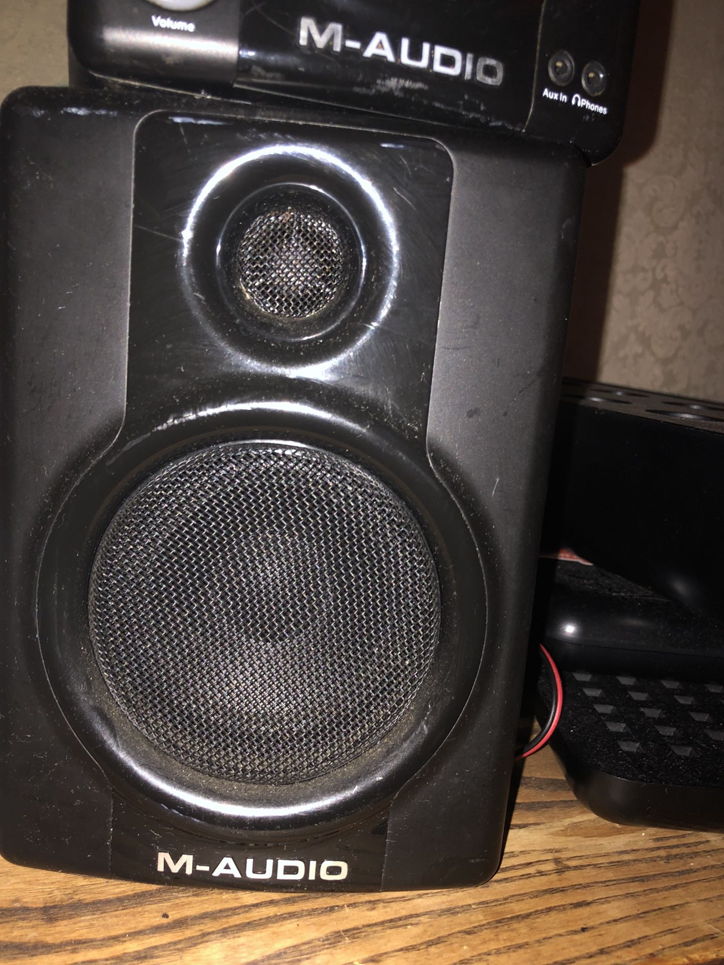 M-Audio V30 Speakers